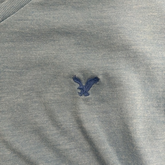 American Eagle Outfitters Light Blue V-neck T-shirt (XS) - Picture 3 of 3